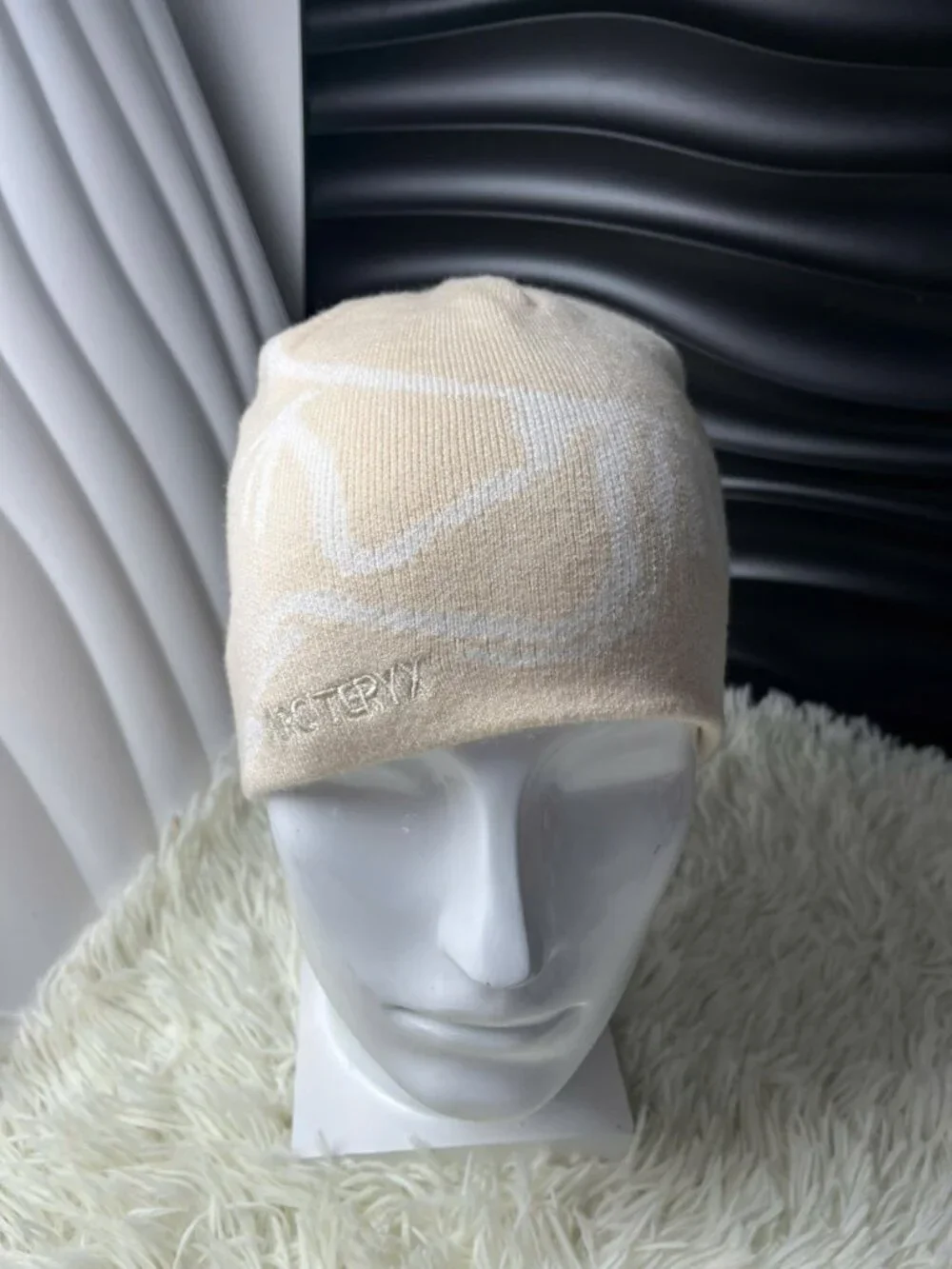 Arc Cream Bird Logo Knit Beanie Soft Unisex Winter Hat